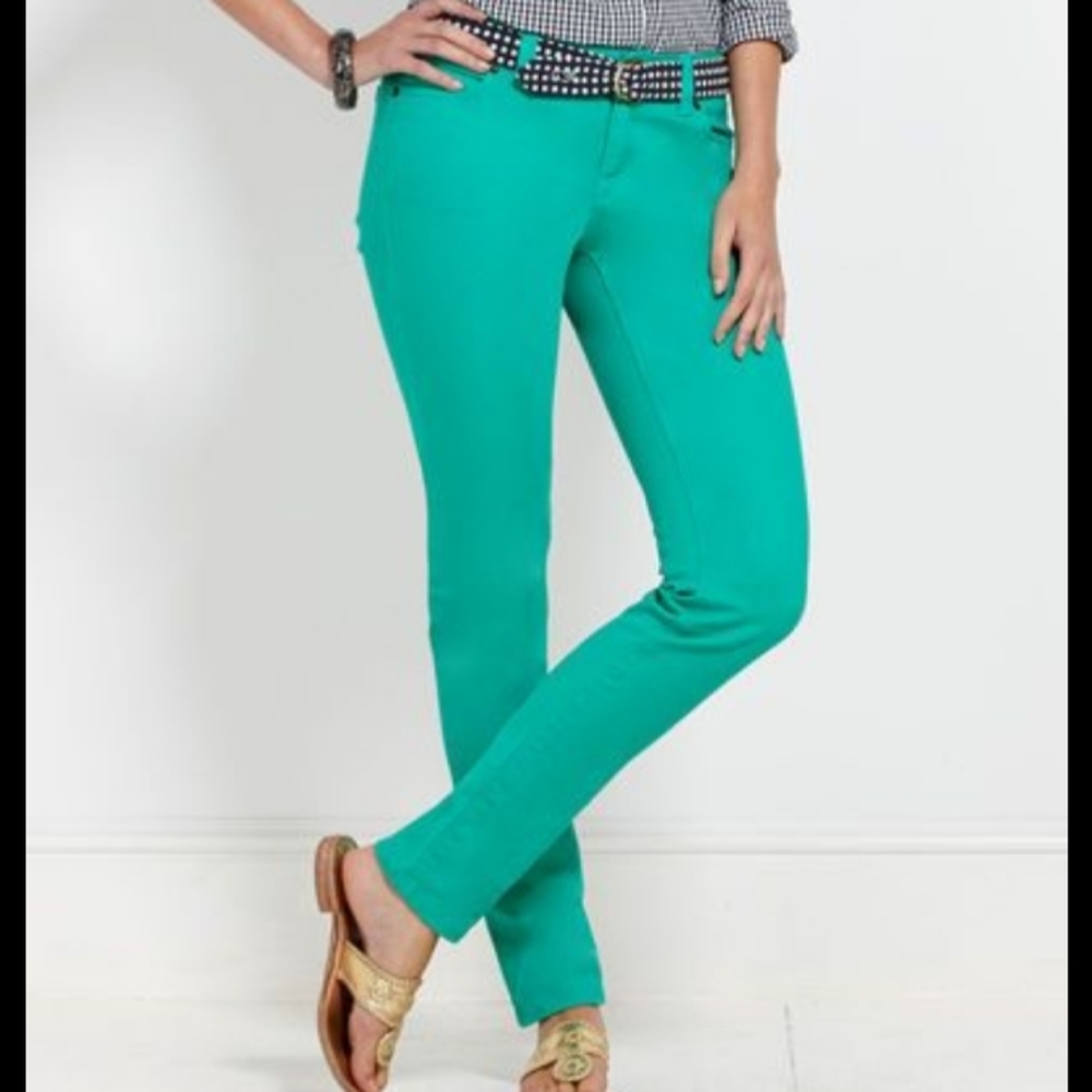 Vineyard Vines women color denim!